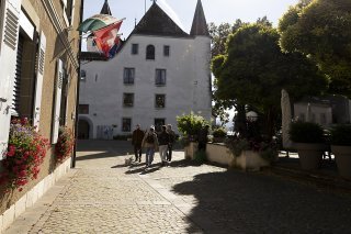 Une antenne provisoire de la Police Région Nyon sera installée sur la Place du Château avec pour objectif d'informer les citoyens sur le nouveau Centre de polices installé dès mardi à la route de Divonne.